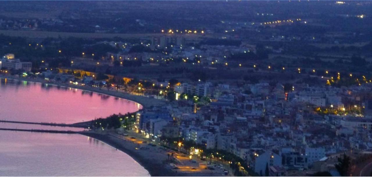 Vue Panoramique Sur La Mediterrannee, Appartement Sur Canal & Proche Plage روساس المظهر الخارجي الصورة