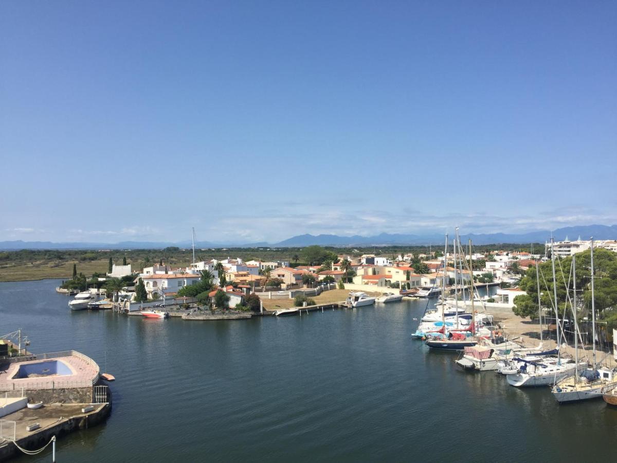 Vue Panoramique Sur La Mediterrannee, Appartement Sur Canal & Proche Plage روساس المظهر الخارجي الصورة